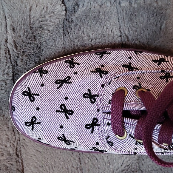 NWT! RARE! Taylor Swift In Collaboration with Keds Purple Bow Print Keds! Size 8 - Picture 11 of 11